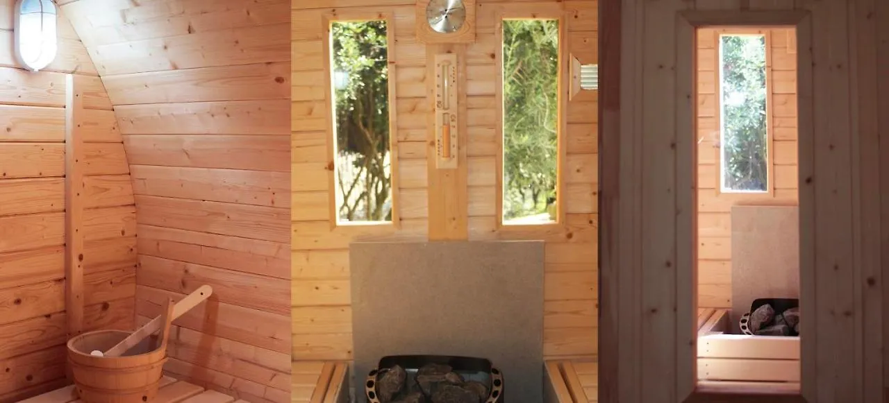 Bed and Breakfast Le Ginestre Масса 0*,  Италия