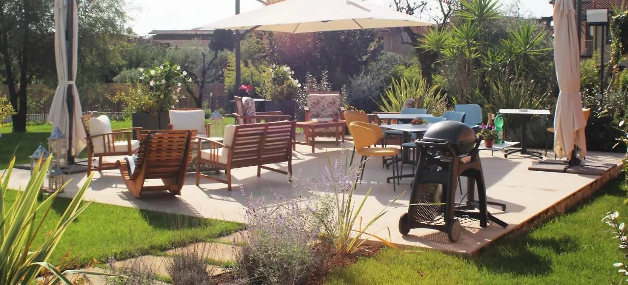 Le Ginestre Bed and Breakfast Massa  Bed & Breakfast Massa (Tuscany)